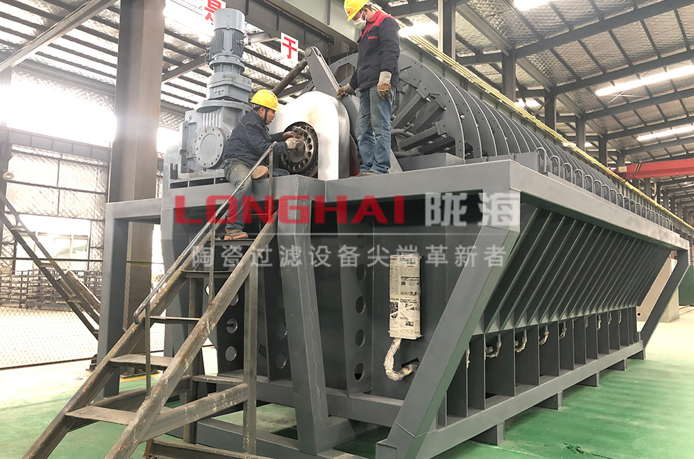 隴海“LH-240型”陶瓷過濾機成功研制